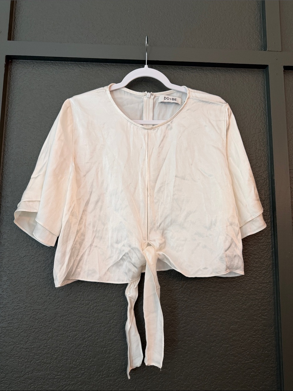 DO+BE Cream Open Front, Tie-Front Short Sleeve Crop Top, Sz L